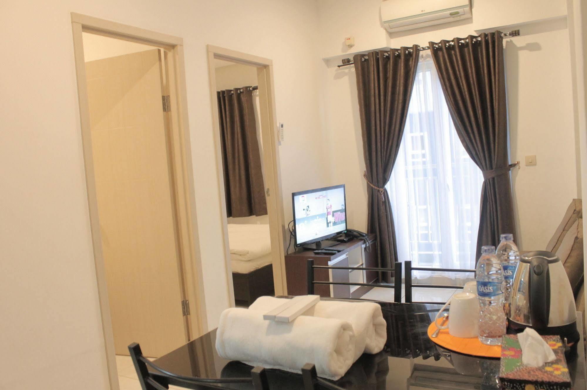 Myrooms Bekasi Exterior foto